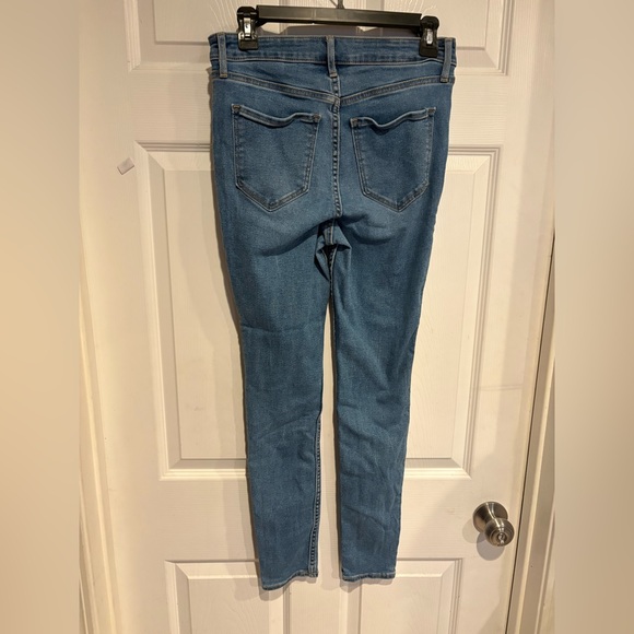 Old Navy Light Blue Women's Skinny Jeans - Picture 3 of 3